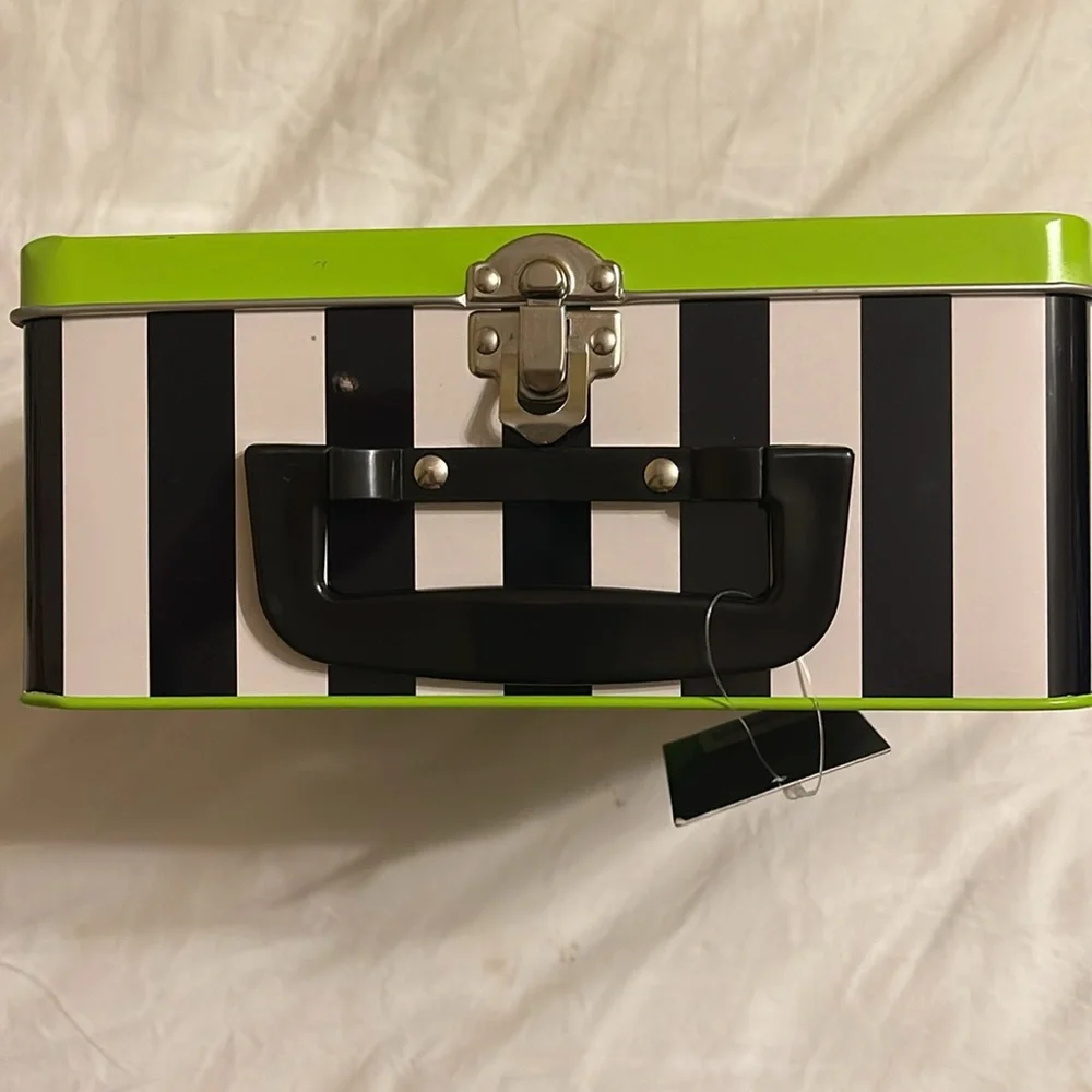 Beetlejuice Lunchbox Tin Metal Lunch Box Carry All Black White Stripe Betelgeuse